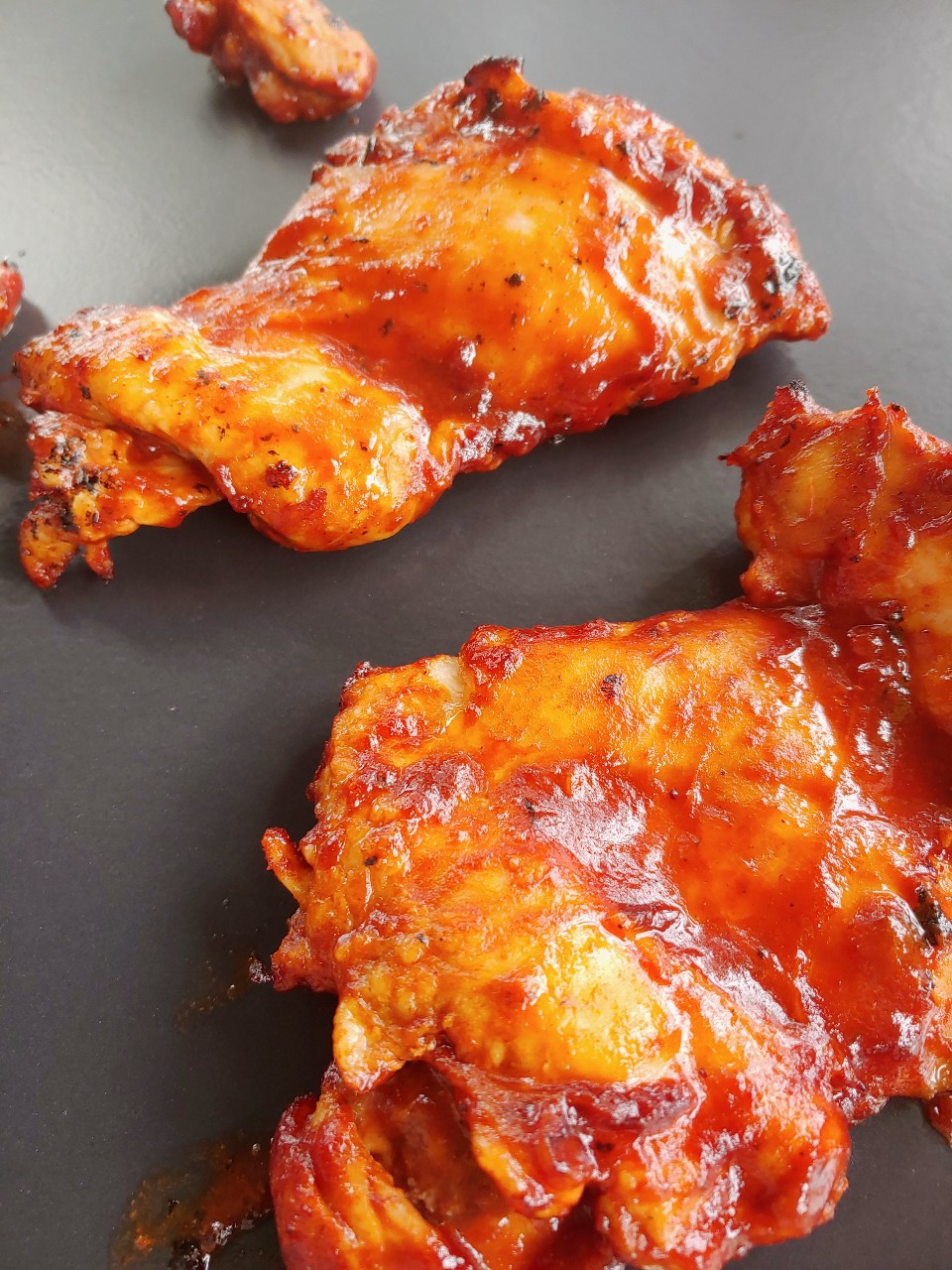 whole 30 air fryer bbq chicken plated
